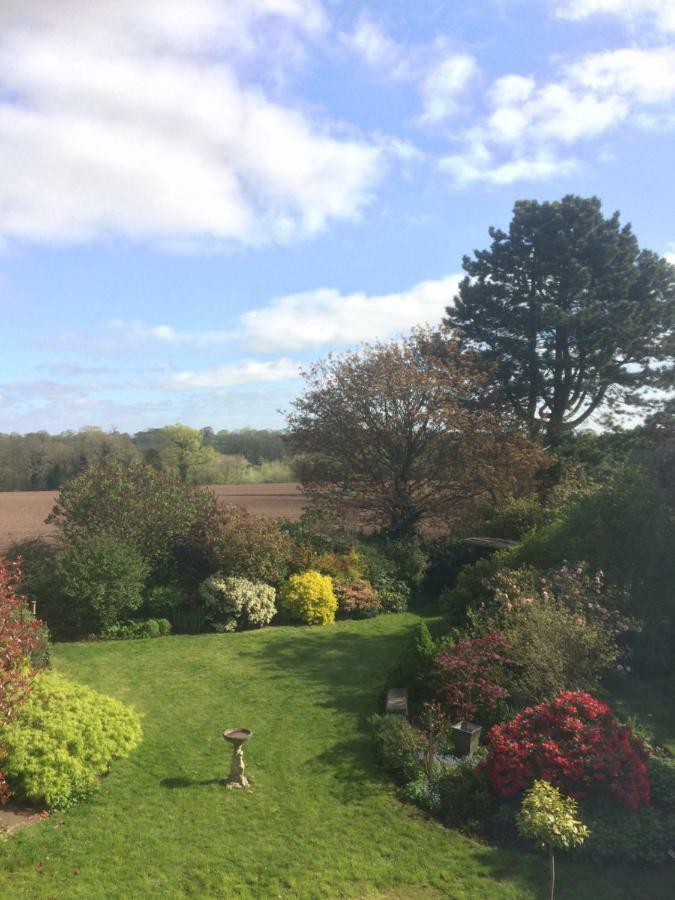 Porthkerry House Bed And Breakfast Little Budworth Exterior photo